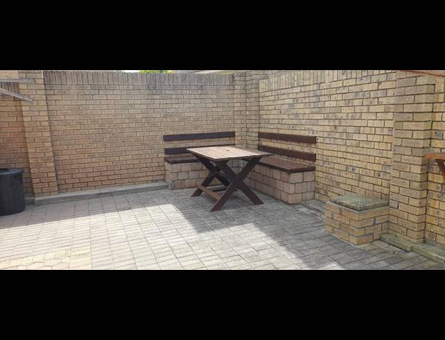 2 BEDROOM PROPERTY TO RENT IN HEIDERAND